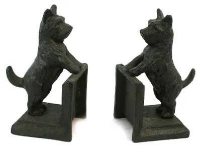 Produktbild von Set aus 2 Gusseisen Buchstützen mit Spielenden Hunden