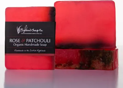 Produktbild von The Highland Soap Company Seife Rose & Patchouli 150g