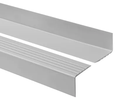 Obrázek produktu pro QUEST Schodová lišta PVC 50x42 mm, 1.5m, protiskluzová schodová hrana, schodový profil, ochrana schodů, RGP, šedá