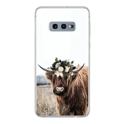 Produktbild von MuchoWow® Handyhülle Schutzhülle Hülle für Samsung Galaxy S10e Schottischer Highlander - Blumen - Tiere Silikon Softcase Handy Hülle - Handy
