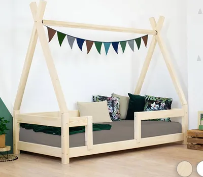 Produktbild von Kinderholzbett NAKANA in Form eines Tipis mit Seitenteil 140x200 cm Transparente matte Wachslasur