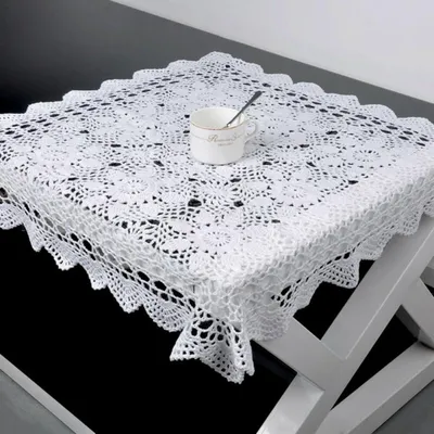 Zdjęcie produktu dla Obrus kwadratowy, bawełna, koronka, haftowany wzór kwiatowy, 60 x 60 cm, biały