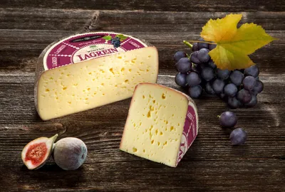 Immagine prodotto di Formaggio al vino Lagrein Mila forma intera circa 2,40 kg.
