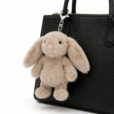 Immagine prodotto di Portachiavi coniglio 12 cm – Peluche coniglio marrone chiaro – Ciondolo per borsa – Simpatico ciondolo peluche