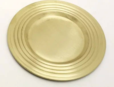 Produktbild von Kerzenteller Messing Gold matt (Innen Ø 9 cm, Außen Ø 15 cm)