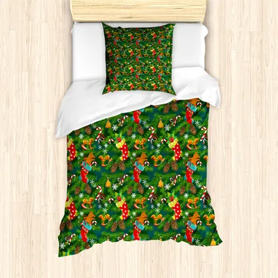 Produktbild von ABAKUHAUS Weihnachten Mantele, Weihnachten Zubehör Pine, Milbensicher Allergiker geeignet mit Kissenbezügen, 135 cm x 200 cm - 80 x 80 cm, Dunkelgrün Braun und Rot