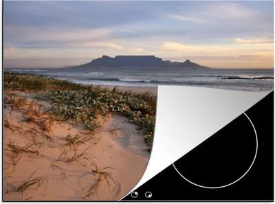 Produktbild von KitchenYeah© Herdabdeckplatte Strand und Meer mit dem Tafelberg im Hintergrund , 59x52cm, Küche Deko, Glaskeramikkochfeld Herdabdeckung, Abdeckplatte fùr Kochfeld