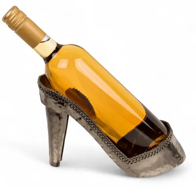 Produktbild von Weinflaschenhalter elegantes Design - Flaschenhalter aus Metall - Stilvolle Dekoration - Hochwertige Qualität - Für Flaschen bis 750 ml - Einzigartiges High-Heel-Design