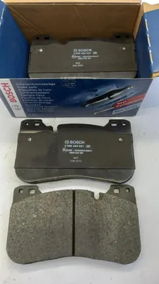 Produktbild von BOSCH Bremsbeläge Satz Vorne für BMW 5 Limousine (G30, F90) 0 986 424 921