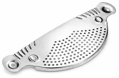 Produktbild von Abgießhilfe aus Edelstahl für Töpfe bis 26 cm – flaches Abtropfsieb mit rutschfesten Griffen – Topf-Sieb und Nudelsieb für Pasta, Kartoffeln und Gemüse