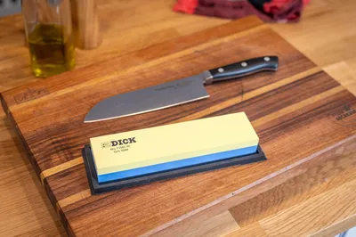 Produktbild von F. DICK Abziehstein Korn 3000/5000, Nassschleifer, mit Winkelhalter, 71380000