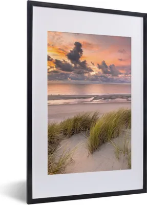 Produktbild von MuchoWow® Gerahmtes Poster Sonnenuntergang - Düne - Strand - Pflanzen - Meer 40x60 cm - Poster mit Schwarzem Bilderrahmen Wandposter Rahmen Foto Bilder - Poster in Rahmen
