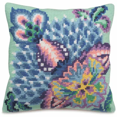 Zdjęcie produktu dla Zestaw do haftu krzyżykowego CdA, poduszka "Romance", wzór: 5136, wymiary: 40x40 cm