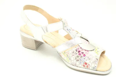 Immagine prodotto di Sandali con plateau da donna in beige