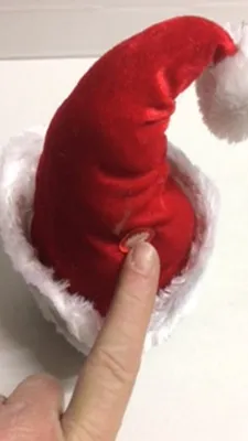 Produktbild von Singende und tanzende Nikolausmütze (Wackelnde Zipfelmütze) läuft und singt durch die Gegend
