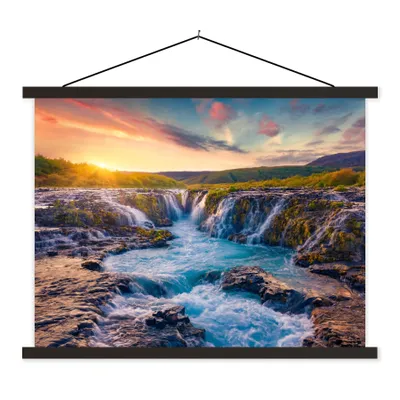 Produktbild von MuchoWow® Textilposter Wasserfall - Pflanzen - Moos - Landschaft - Sonnenuntergang - Fels 150x113 cm mit schwarzem Rahmen - Wohnzimmer