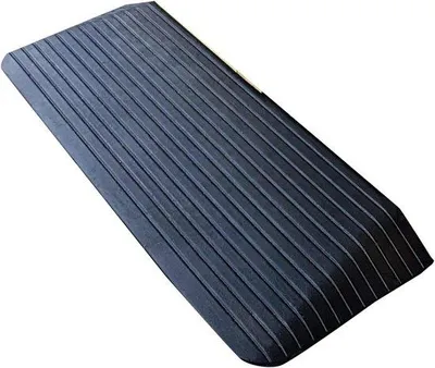 Productafbeelding van Drempelhulp Schuinte - Rubberen oprijplaat - Drempels Overbruggen - Antislip Ontwerp - 7.5 Cm Hoog - Zwart