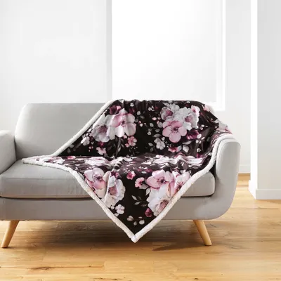 Produktbild von Schafsfell Kuscheldecke 125 x 150 cm Dark Flowers
