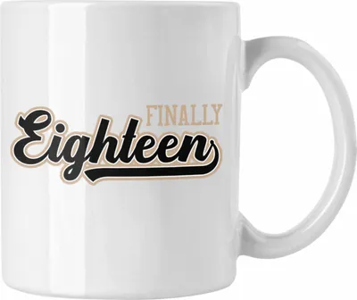 Produktbild von Trendation - 18. Geburtstag Tasse Geschenk Mädchen Junge Geschenkidee Lustig Spruch Sprüche 18 Geschenke Geschenkideen zum 18 Bday 18er Spruch (Weiß)