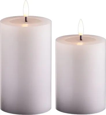 Produktbild von 2er Set Led Kerzen flackernde Flamme mit Echtwachspiegel weiß 7,5cm ø 1x 12,5 cm, 1x10 cm Höhe, LED Kerzen mit Timerfunktion, 2 AA Batterien nötig, LED Echtwachs Stumpenkerzen warmweiß