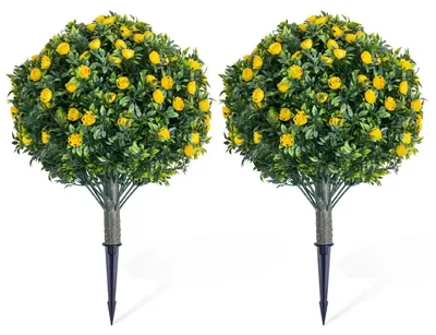 Zdjęcie produktu dla Sztuczne drzewko bukszpanowe w kształcie kuli - Sztuczne topiary z różami - Zestaw 2 sztuk - Wysokość 60 cm - Odporne na promieniowanie UV - Odporne na warunki atmosferyczne - Z kołkiem do wbijania w ziemię - Kolor żółty