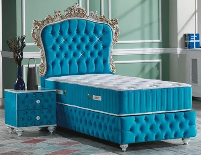 Produktbild von Casa Padrino Barock Schlafzimmer Set Türkis / Weiß / Silber / Antik Gold - Prunkvolles Einzelbett mit Nachttisch - Schlafzimmer Möbel im Barockstil