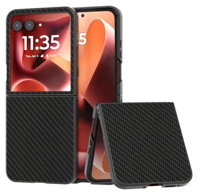 Productafbeelding van Koolstofvezel hoesje voor de Motorola Razr 60 Ultra, TPU hybride PC constructie, zwarte kleur, beschermend