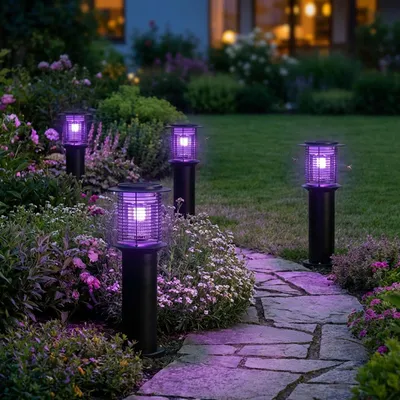 Produktbild von 4er-Set Solar Gartenlampe mit Mückenvernichter aus Edelstahl, 2in1 LED Wegeleuchte Schwarz, Warmweiss 300lm & UV Insektenschutz 15lm, IP44, 25 x 60 cm