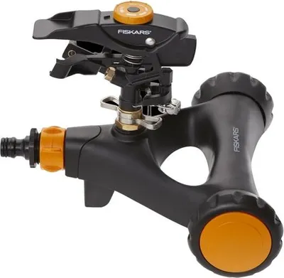 Productafbeelding van Fiskars Impuls-sproeier XL op wielen – bereik tot 26 meter – tuinsproeier met sproeipatcontrole – 1023656