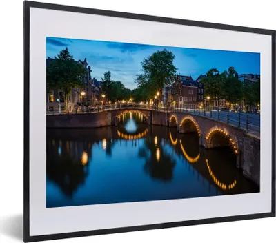 Produktbild von MuchoWow® MuchoWow® Gerahmtes Poster Beleuchtete Prinsengracht am Abend 40x30 cm - Poster mit zchwarzem Bilderrahmen - Bilderrahmen - Poster im Rahmen