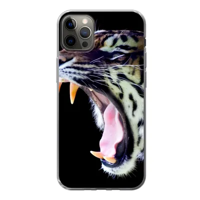 Produktbild von MuchoWow® Handyhülle Schutzhülle Hülle für iPhone 12 Pro Max Brüllender Tiger auf schwarzem Hintergrund Silikon Softcase Handy Hülle