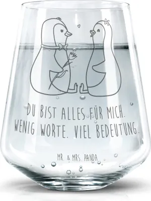 Produktbild von Mr. & Mrs. Panda Becherglas Pinguin Pärchen - Transparent - Geschenk, Hochzeitstag, Liebe, Trinkglas, Glas, Designglas, Hochzeit, Tumbler, Jahrestag, Wasserglas