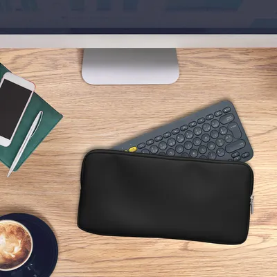 Produktbild von kwmobile Bluetooth Tastatur Cover kompatibel mit Logitech K380 Hülle - Nylon Schutzhülle für Keyboard - Nylon Tasche mit Zipper - Schwarz