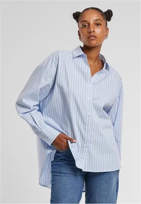 Imagen del producto de Blusa de rayas de corte holgado para mujer, marca Urban Classics, color azul claro/blanco - Talla M