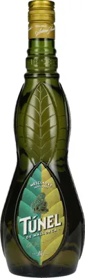 A bottle of Túnel de Mallorca Mezcladas liqueur.