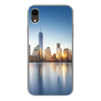 Produktbild von MuchoWow® Handyhülle Schutzhülle Hülle für iPhone XR New York - Skyline - Spiegelung Silikon Softcase Handy Hülle - Schutzdeckel