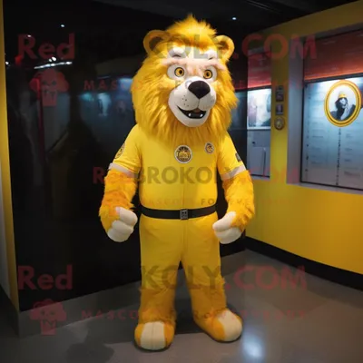 Produktbild von Maskottchen REDBROKOLY Kostümfigur des gelben Tamer-Löwen bekleidet mit Bikini und Gürteln