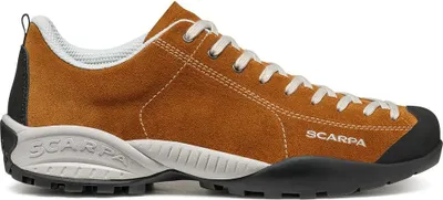 Scarpa Mojito Schuh in braunem Wildleder mit weißen Schnürsenkeln und schwarzer Gummisohle