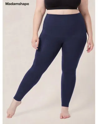 Dunkelblaue hochgeschnittene Leggings, von einer Person getragen, von vorne vor hellem Hintergrund gezeigt