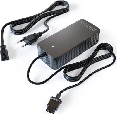 Produktbild von GO SOLID! Ladegerät kompatibel mit NIU KQi3, KQi3 Pro, KQi3 Max E-Scooter – 53.5V / 2A