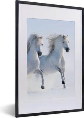 Produktbild von MuchoWow® Gerahmtes Poster Winter - Pferde - Schnee 40x60 cm - Poster mit Schwarzem Bilderrahmen Wandposter Rahmen Foto Bilder - Poster in Rahmen