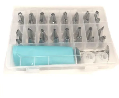 Image de Kit de décoration professionnelle comprenant 32 embouts de douille