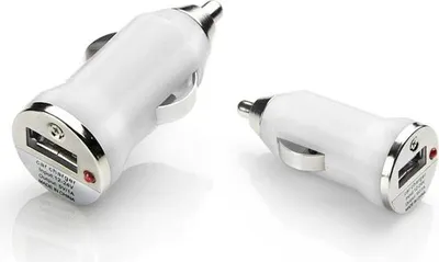 Image de Petit chargeur USB pour voiture Blanc