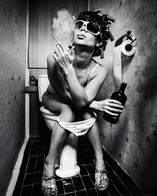 Immagine prodotto di Toilet Cam - Party Hard - Poster stampato 40x50 cm