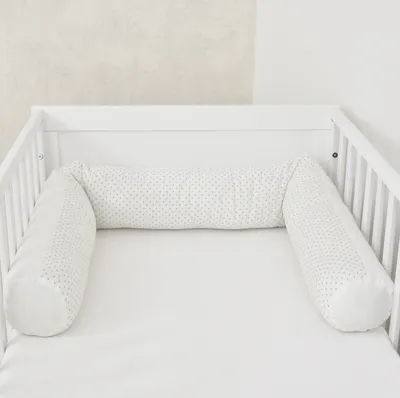 Produktbild von Baby-Delux Bettschlange 180cm Nestchenschlange für Baby Bettumrandung Babybettschlange Baumwolle Sterne Weiß Beige