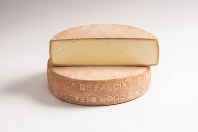 Productafbeelding van Cuor di Fassa Kaasmakerij Soc. Campitello, kaas, ongeveer 10 kg.