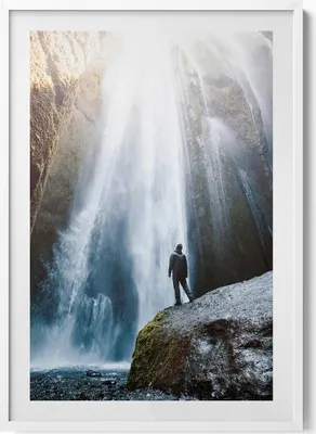 Produktbild von Blick auf den Gljufrabui-Wasserfall– Wandbild mit Rahmen – Gerahmtes Bild  – Wanddekoration – 70x100 cm –  Weiß Rahmen