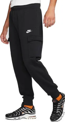 Produktbild von Nike Jogginghose Club Cargo Pant Herren, Größe:L, Farbe:Schwarz
