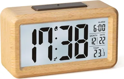 Produktbild von Digitaler Wecker, batteriebetriebener Holzwecker mit großem LCD-Display, Digitaluhr mit Hintergrundbeleuchtung, Datum, Temperatur, automatischem Lichtsensor, Schlummerfunktion (3 AAA-Batterien im Lieferumfang enthalten)