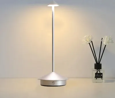 Produktbild von LED Nachttischlampe Kabellose Dimmbare LED Tischleuchte Tischlampe,Stufenloses Dimmen in drei Farben,Tragbare USB Aufladbar kabellose lampe,Silber